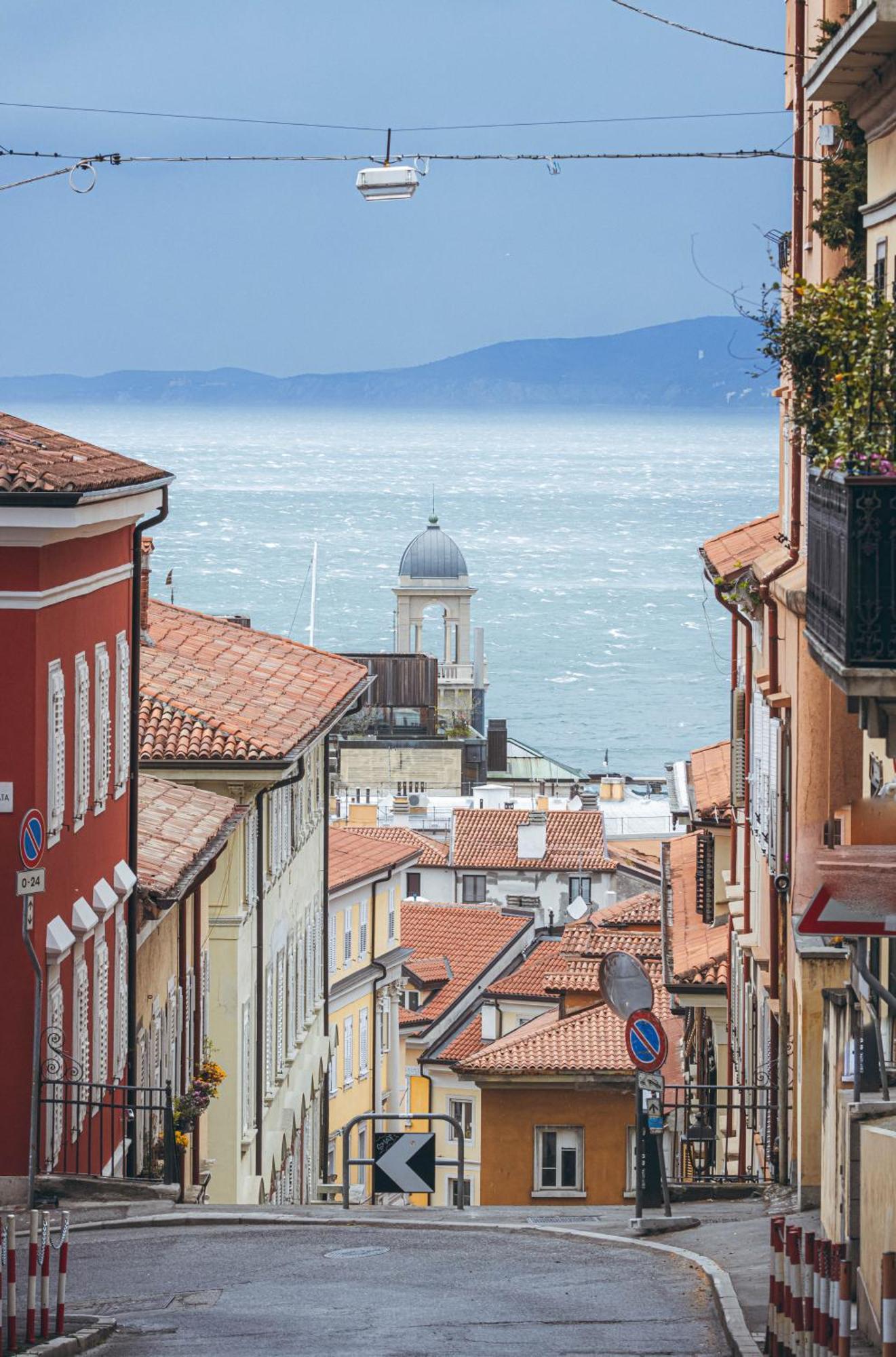 Appartamento Mansarda Piazza Venezia Trieste Esterno foto